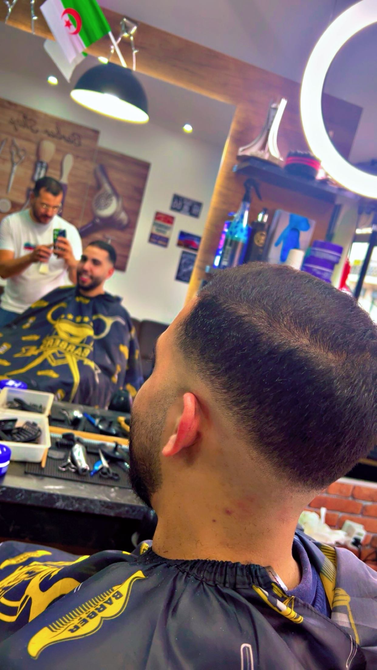 Réalisation coupe et style au salon Haircut Lille 7